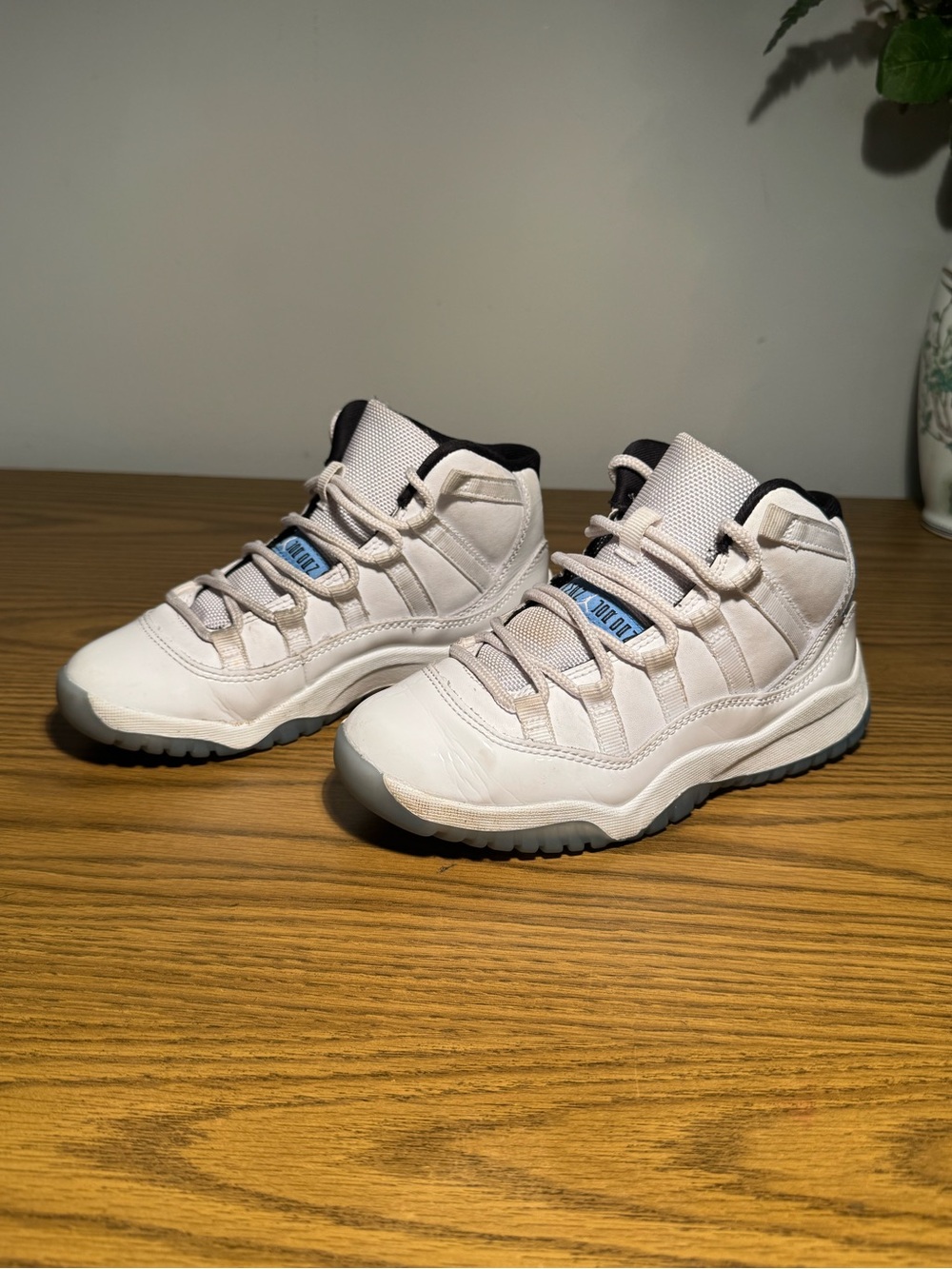 Jordan 11 Retro 13.5c Kids Shoes Icy Blue White